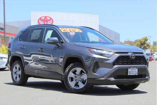 2024 Toyota RAV4 XLE