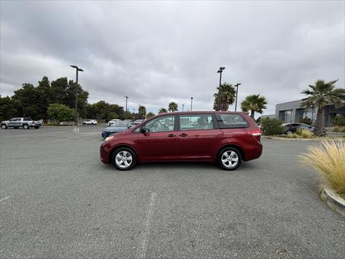 2014 Toyota Sienna L