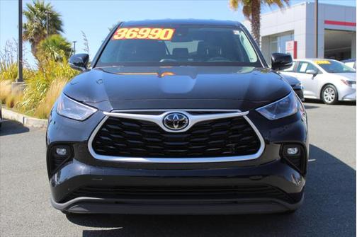 2024 Toyota Highlander LE