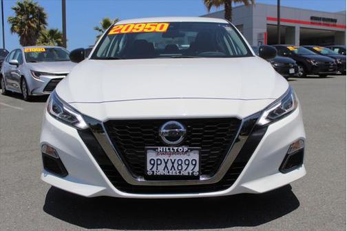 2022 Nissan Altima SR FWD