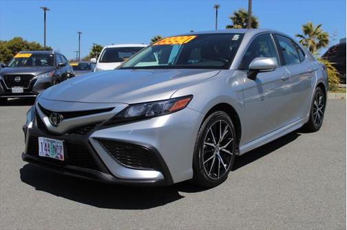 2022 Toyota Camry SE