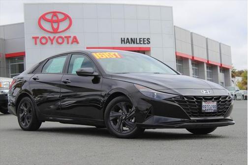 2022 Hyundai ELANTRA SEL