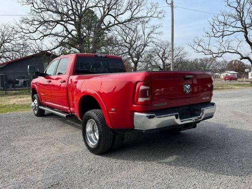 2021 RAM 3500 Laramie Crew Cab 4x4 8' Box