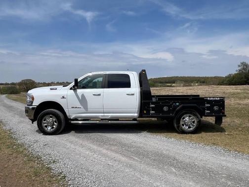 2021 RAM 2500 Big Horn Crew Cab 4x4 8' Box