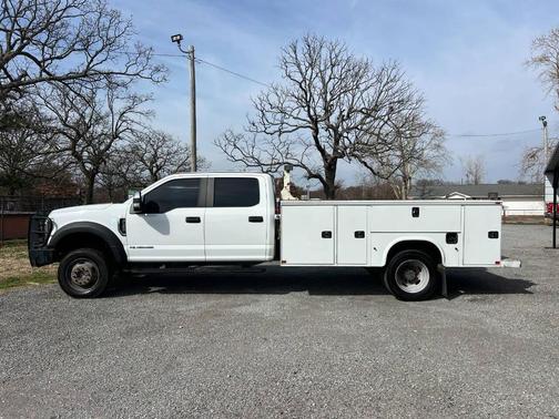2018 Ford F-450 4X4 4dr Crew Cab 179.8 203.8 in. WB