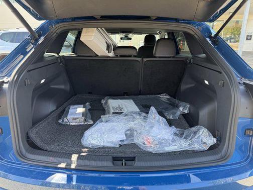 2026 Volkswagen Atlas Cross Sport 2.0T SE