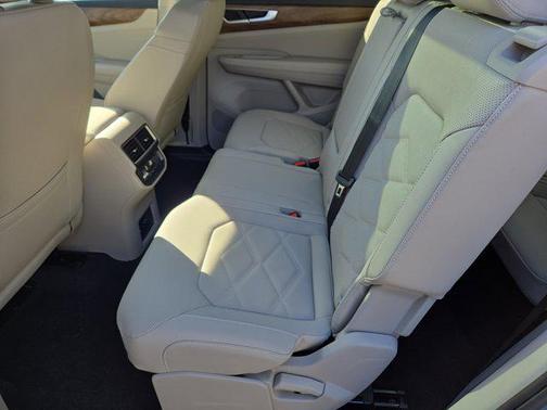 2026 Volkswagen Atlas 2.0T SE w/Technology 4MOTION