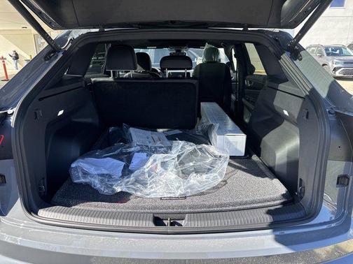 2026 Volkswagen Atlas Cross Sport 2.0T SEL Premium