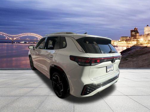 2026 Volkswagen Tiguan 2.0T SEL R-Line 4MOTION