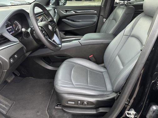 2023 Buick Enclave Essence AWD