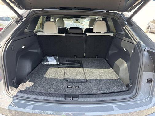 2025 Volkswagen Atlas Cross Sport 2.0T SEL Premium