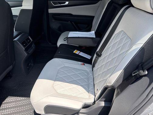 2025 Volkswagen Atlas Cross Sport 2.0T SEL Premium