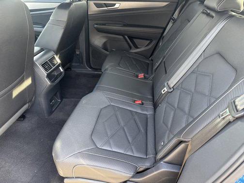 2025 Volkswagen Atlas Cross Sport 2.0T SE