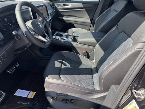 2026 Volkswagen Atlas Cross Sport 2.0T SEL Premium