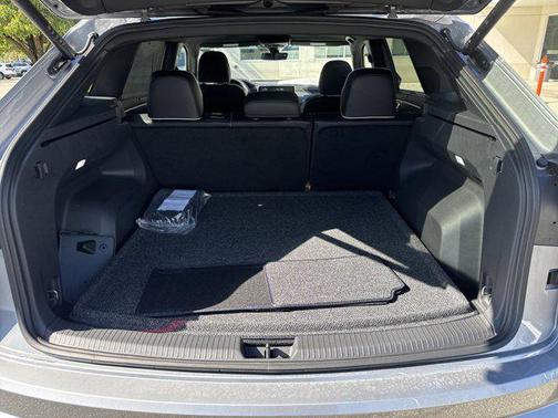 2025 Volkswagen Atlas Cross Sport 2.0T SEL Premium