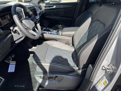 2025 Volkswagen Atlas Cross Sport 2.0T SEL Premium