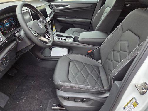 2026 Volkswagen Atlas Cross Sport 2.0T SE