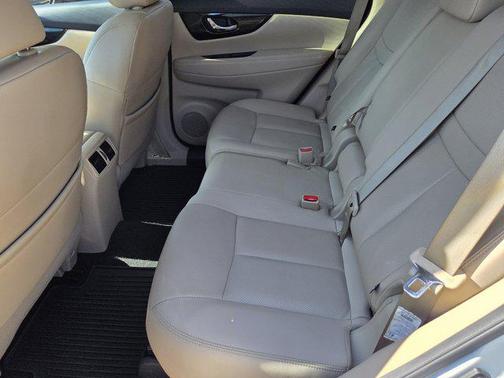 2020 Nissan Rogue SL