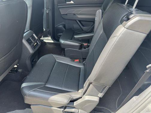 2022 Volkswagen Atlas 3.6L SE w/Technology