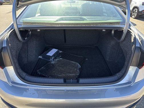 PYRITE SILVER MET 2026 Volkswagen Jetta 1.4T SE