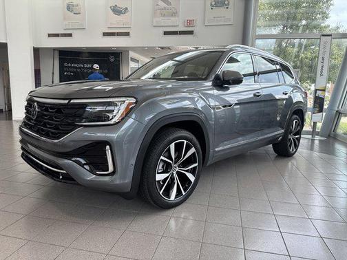 2025 Volkswagen Atlas 2.0T SEL Premium R-Line 4MOTION