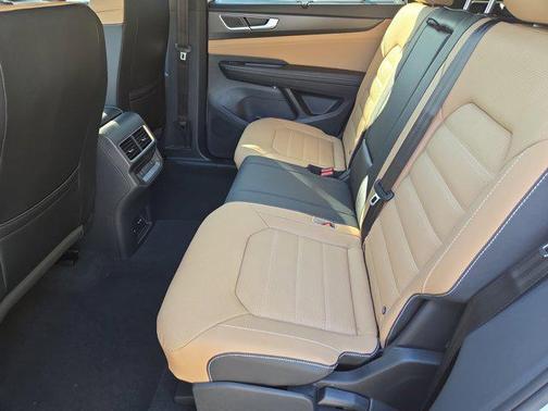 2026 Volkswagen Atlas Cross Sport 2.0T SEL