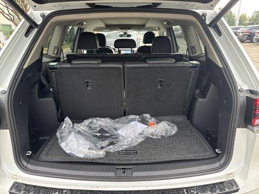 2026 Volkswagen Atlas 2.0T SEL Premium R-Line 4MOTION