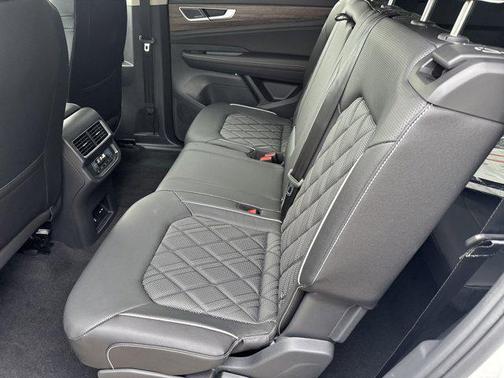 2026 Volkswagen Atlas 2.0T SEL Premium R-Line 4MOTION