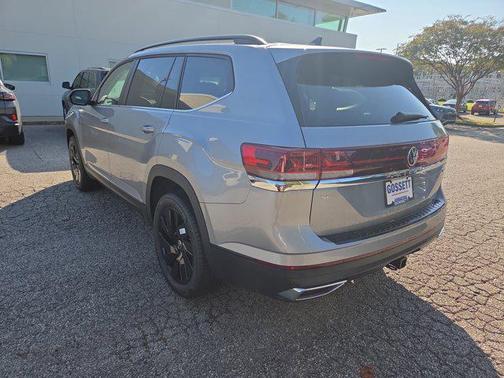 2026 Volkswagen Atlas 2.0T SE w/Technology 4MOTION