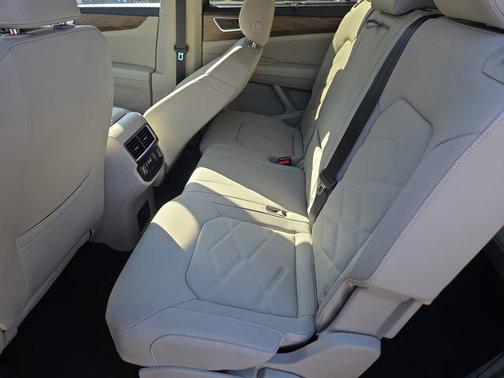 2026 Volkswagen Atlas 2.0T SE w/Technology 4MOTION