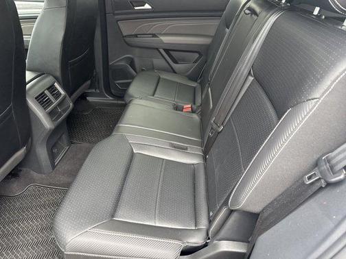 2022 Volkswagen Atlas Cross Sport 2.0T SE