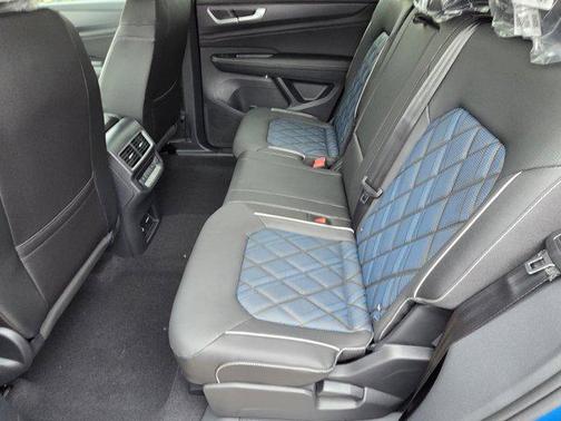 2026 Volkswagen Atlas Cross Sport 2.0T SEL Premium