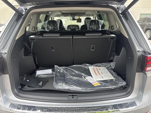 Silver Mist Metallic 2026 Volkswagen Atlas 2.0T SEL Premium R-Line 4MOTION