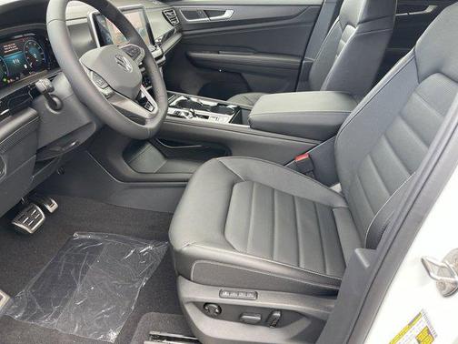 2024 Volkswagen Atlas Cross Sport 2.0T SEL