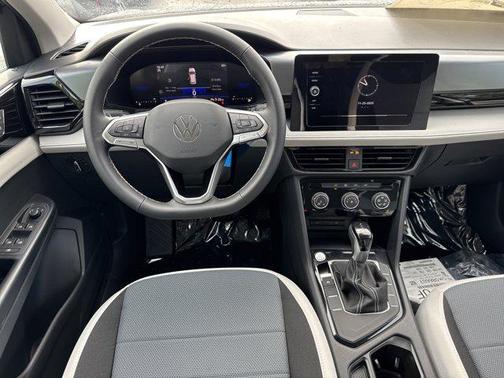 2025 Volkswagen Taos 1.5T S