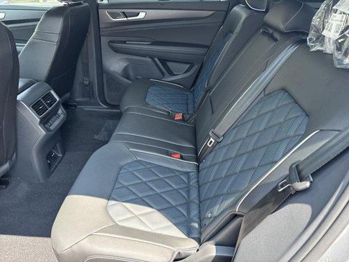 2025 Volkswagen Atlas Cross Sport 2.0T SEL Premium