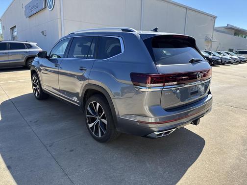 '' 2024 Volkswagen Atlas 2.0T SEL Premium R-Line 4MOTION