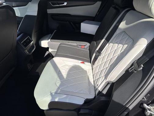 2026 Volkswagen Atlas Cross Sport 2.0T SEL Premium