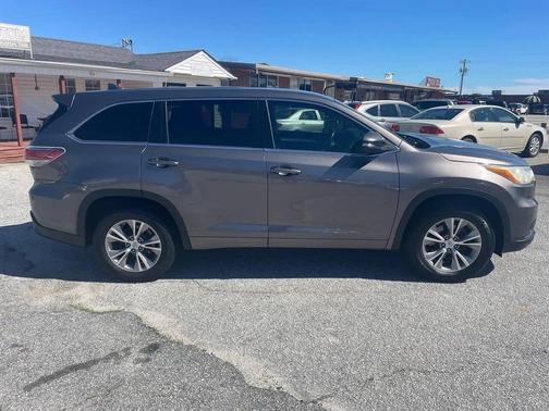 Predawn Gray Mica 2014 Toyota Highlander LE Plus