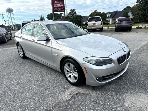 2011 BMW 528 528i