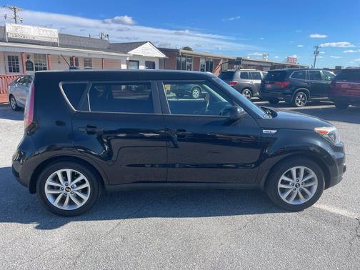 2017 Kia Soul +