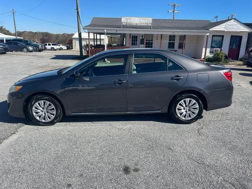 2012 Toyota Camry LE