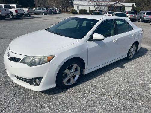 2014 Toyota Camry SE Sport
