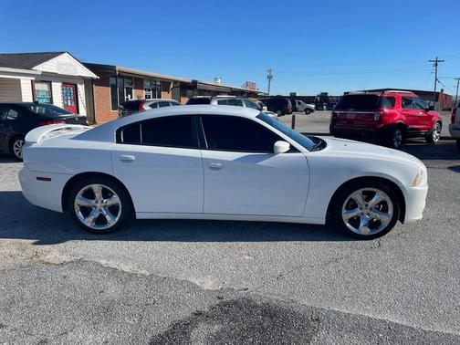2013 Dodge Charger SE