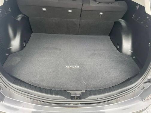 Magnetic Gray Metallic 2016 Toyota RAV4 XLE