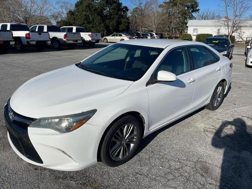 2016 Toyota Camry SE