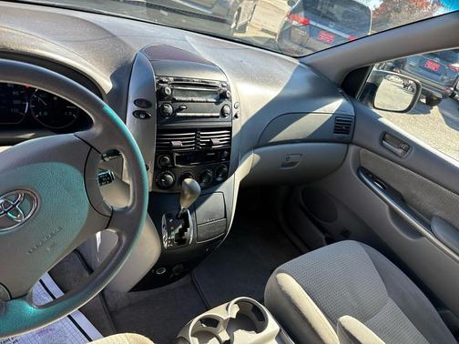 2008 Toyota Sienna LE