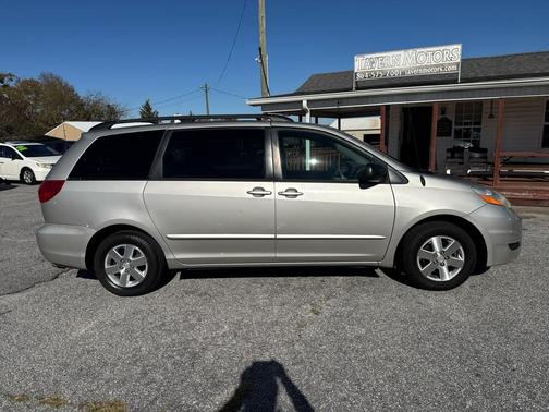 2008 Toyota Sienna LE