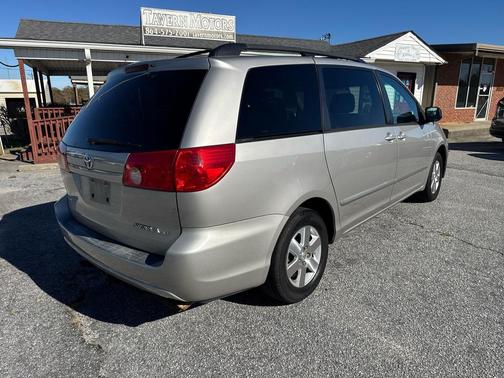 2008 Toyota Sienna LE