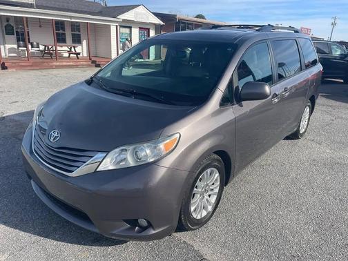 Predawn Gray Mica 2016 Toyota Sienna XLE